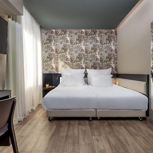 Urban Room